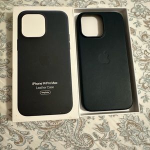 Apple Leather Forest Green iPhone 14 Pro Max
